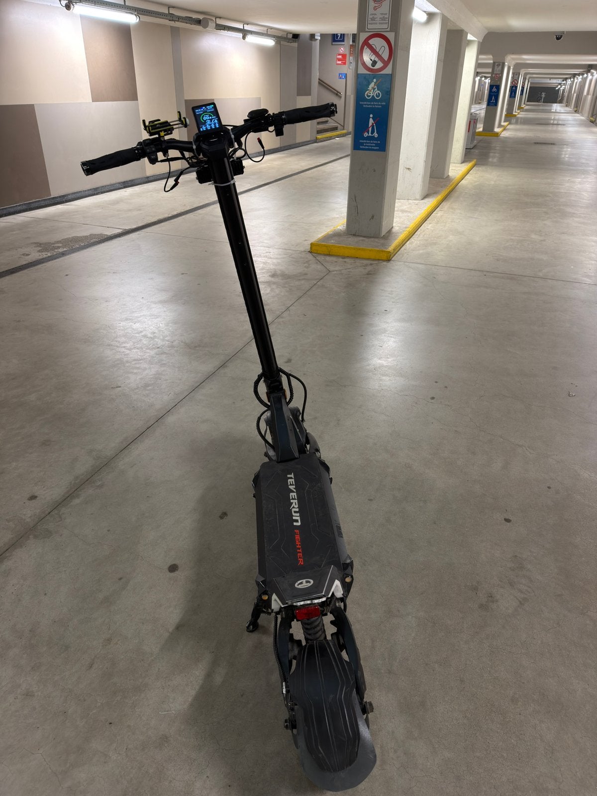 Trottinetes élèctrique fighter 11+, Vélos & Vélomoteurs, Enlèvement, Comme neuf