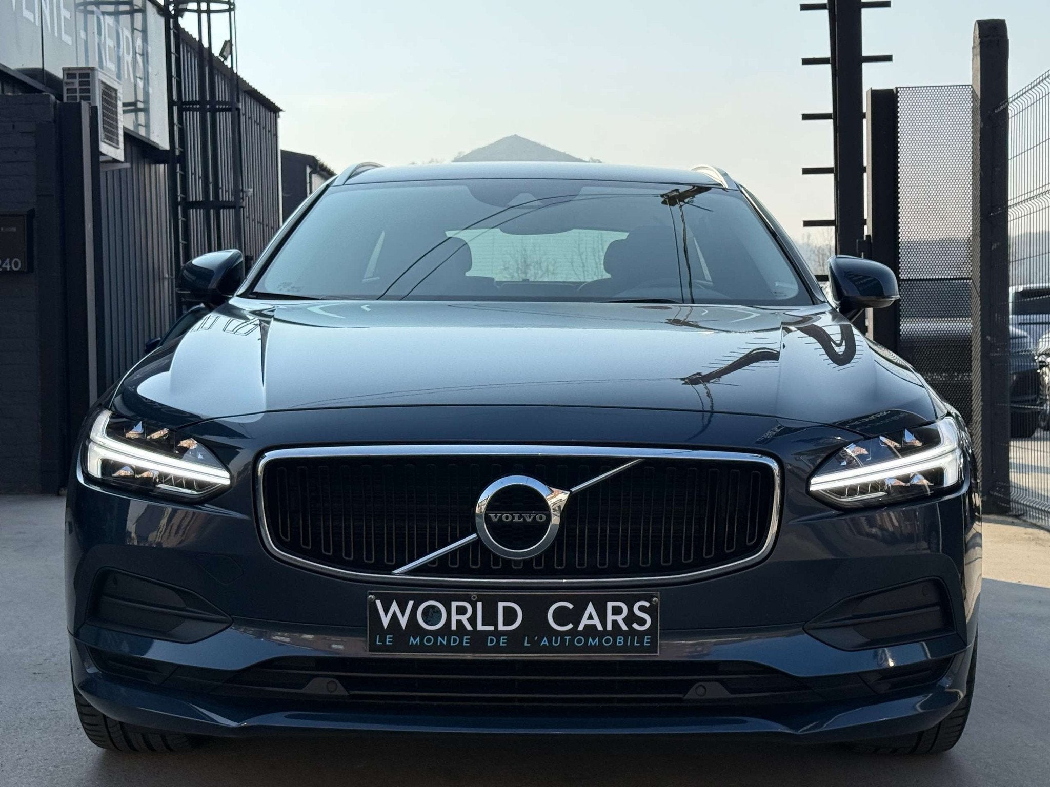 Volvo V90 2.0 D3 GEARTRONIC COCKPIT DISTRO CAMERA LINE ASS., Autos, Volvo, Cuir, Achat, Entreprise, 5 portes