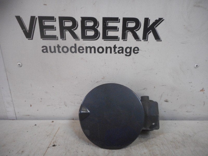 TANKKLEP Ford Cougar (ECX / W) (98bcc405a02af), Auto-onderdelen, Gebruikt, Henry-Ford-Straße  1
50735  Köln, DE, Ford-Werke GmbH