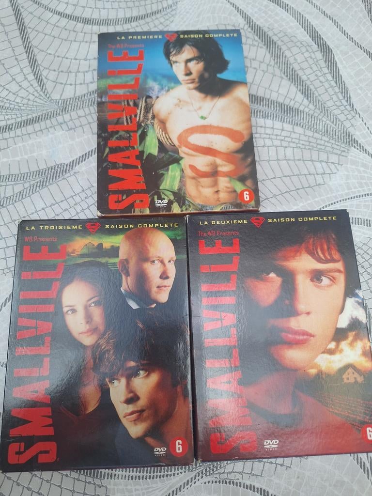 Smallville, Cd's en Dvd's, Ophalen