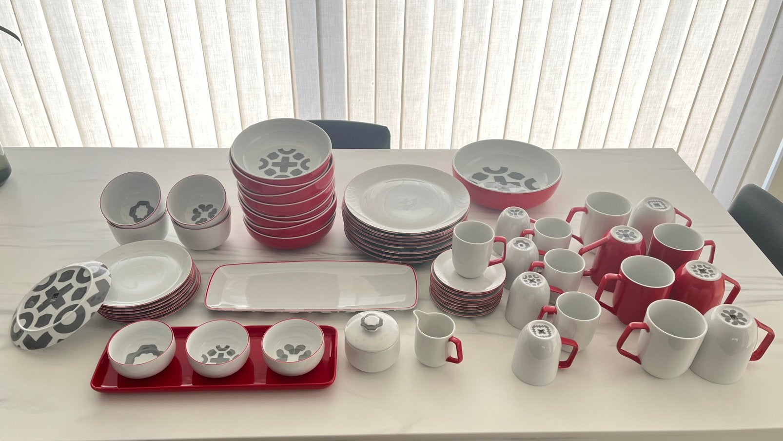 Salt&Pepper Surprise servies – set voor 8 personen – 60delen, Ophalen