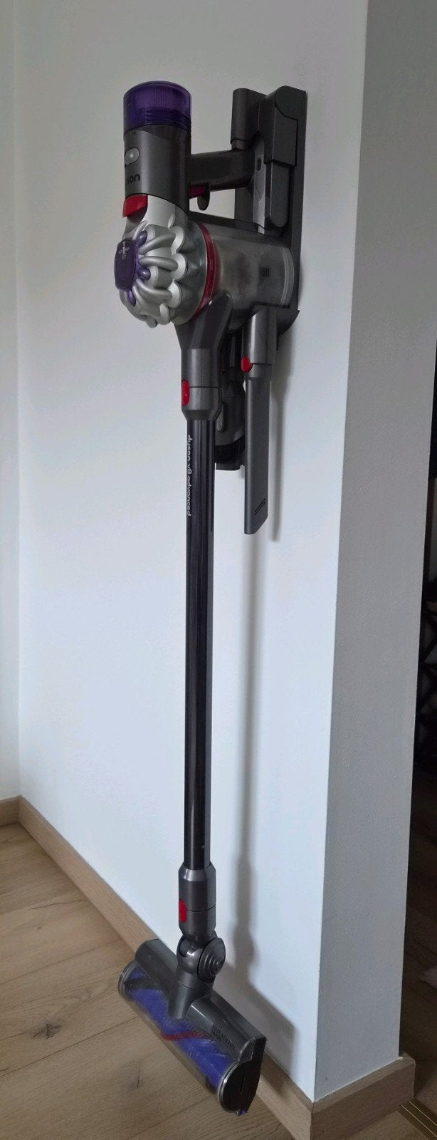Dyson V8 Advanced + 5 jaar garantie | MediaMarkt, Draadloos, Ophalen of Verzenden, Zo goed als nieuw, Dyson