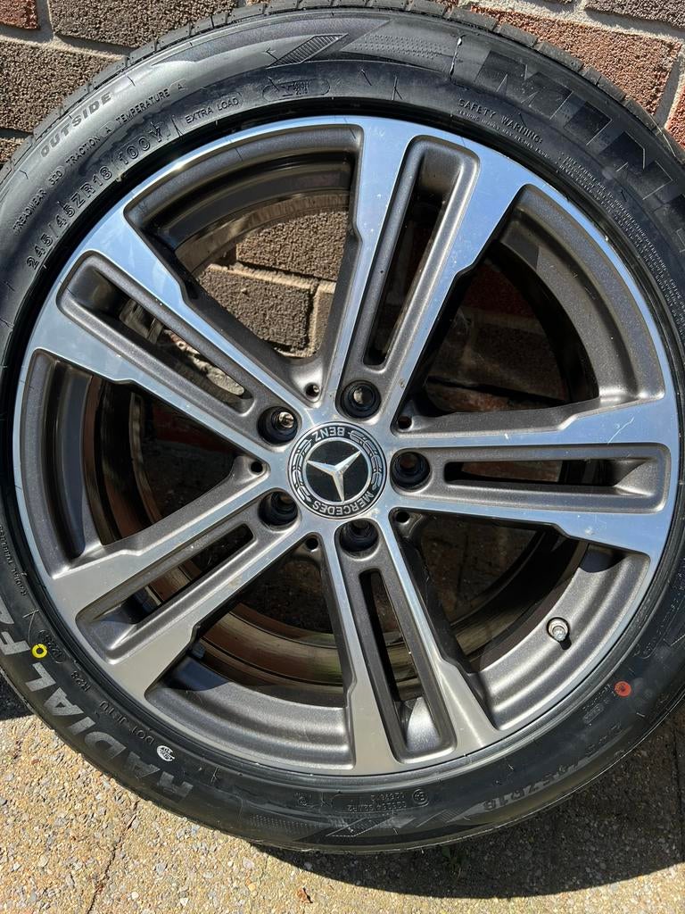 Mercedes E klasse w213 model, Auto-onderdelen, Banden en Velgen, Ophalen, 18 inch, 245 mm, Banden en Velgen