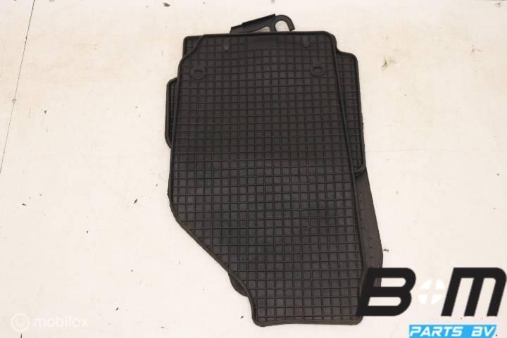 Set nieuwe rubberen vloermatten VW Polo 9N / 9N3, Utilisé