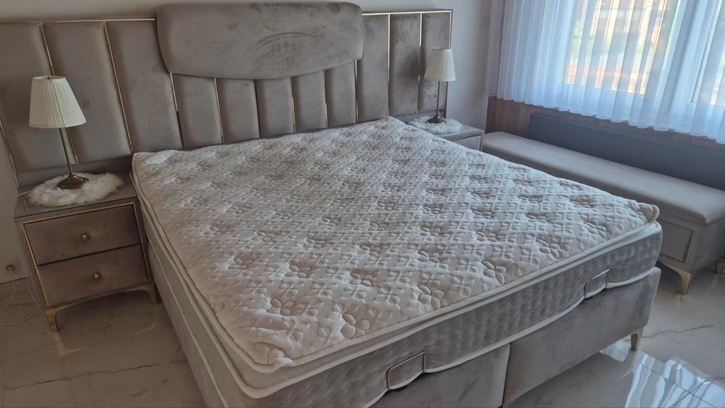 Gestoffeerd boxspring 180x200, Huis en Inrichting, Slaapkamer | Bedden, Ophalen of Verzenden