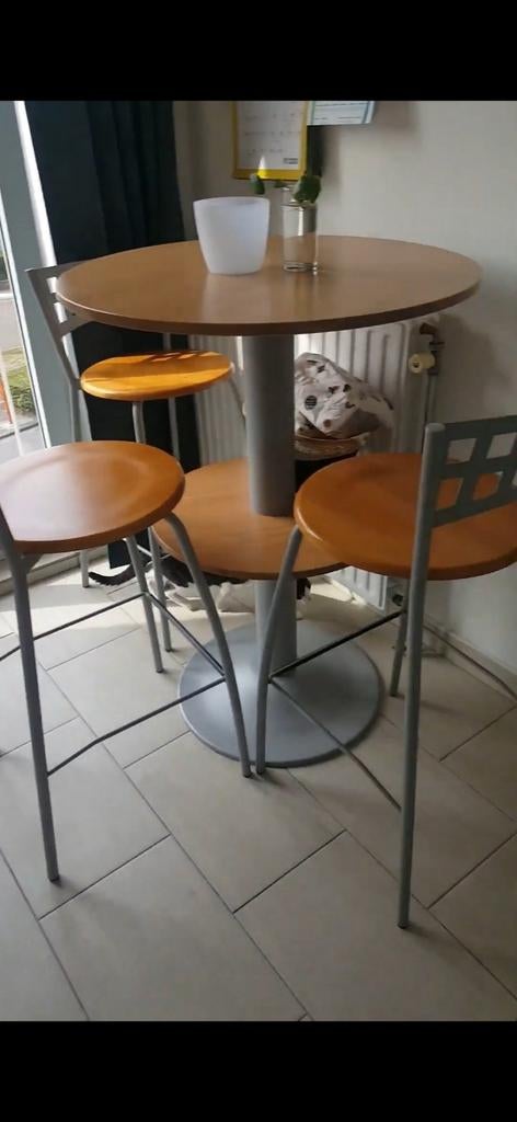 Hoge tafel incl. 3 hoge stoelen, Huis en Inrichting, Barkrukken, Ophalen