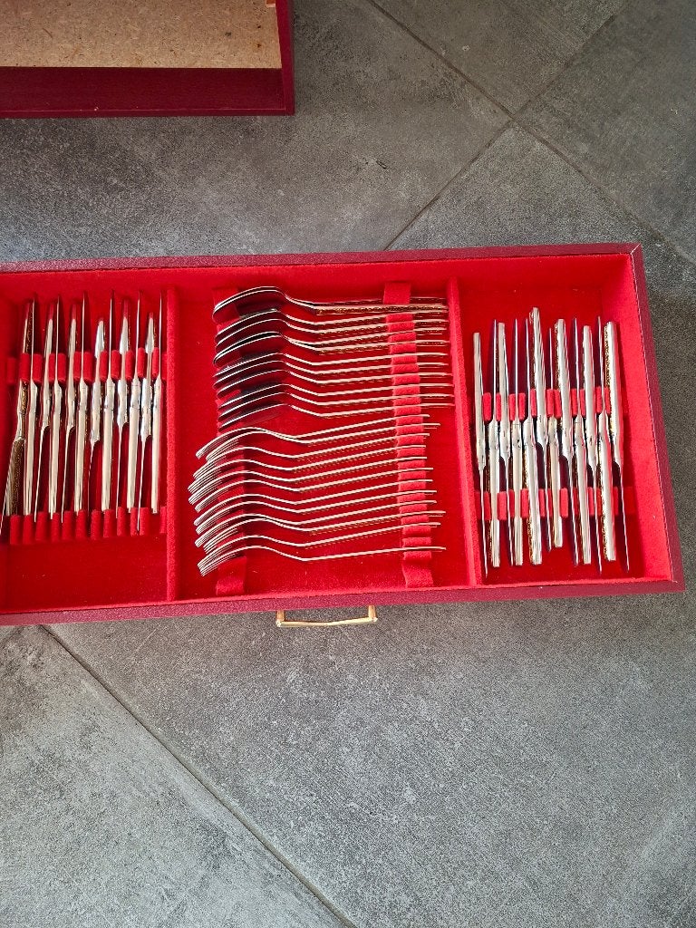 Service couverts 78 pièces en inox 18/8 et or 23 carats, Antiquités & Art, Enlèvement