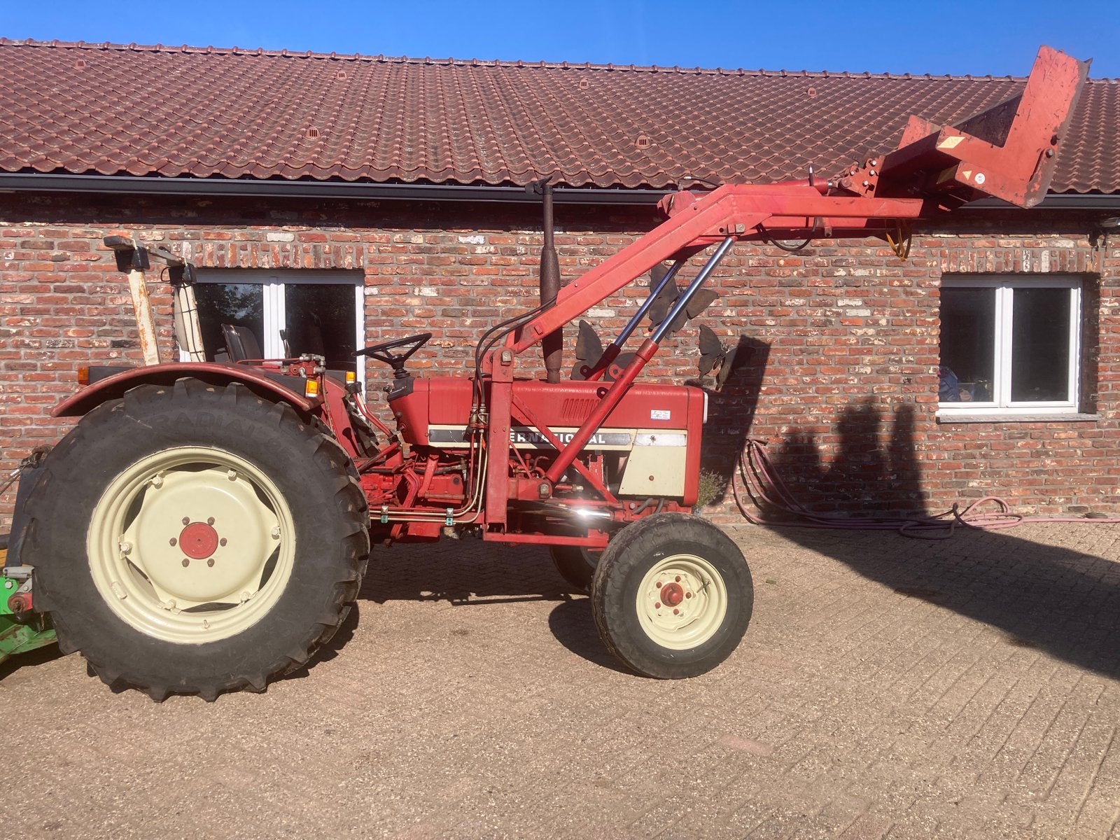 International 633 tractor met frontlader, Zakelijke goederen, Landbouw | Tractoren, 7500 tot 10000, Case IH, tot 80 Pk, Gebruikt