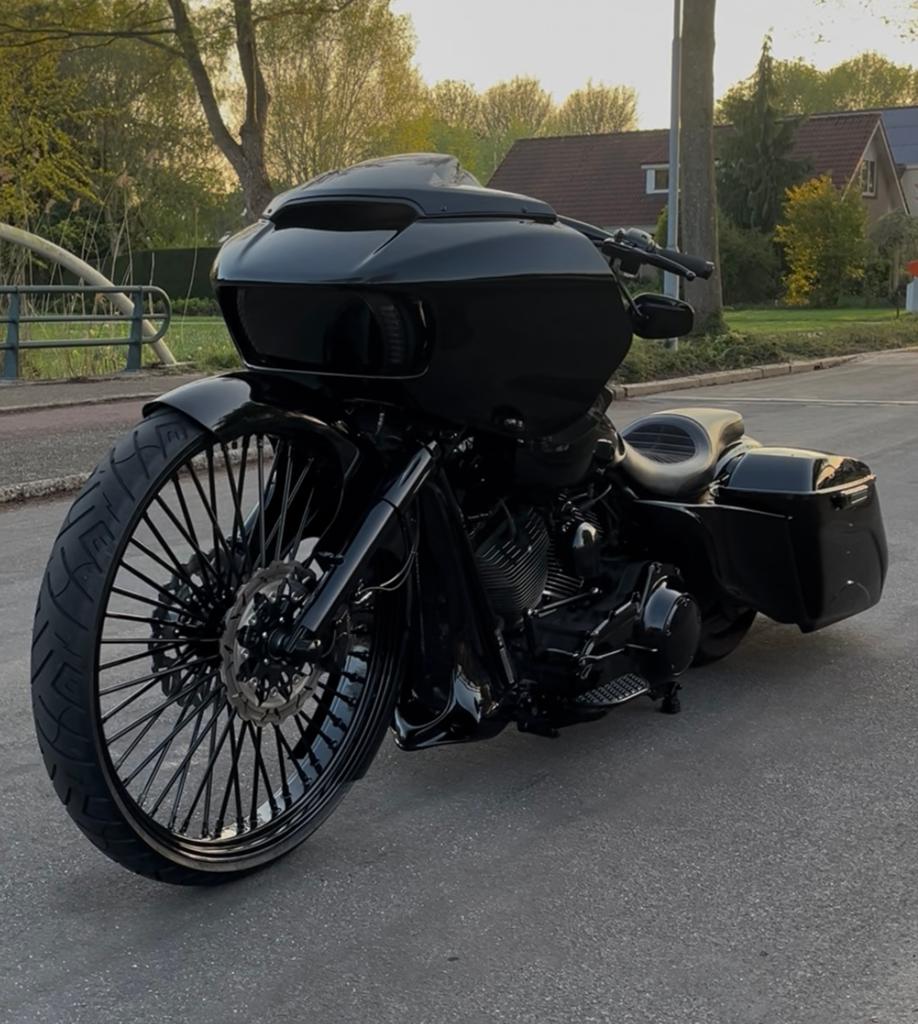 Harley Davidson Road Glide 30” inch bagger (custom), Motos, Particulier