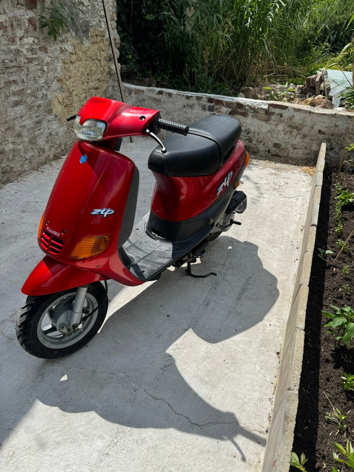 Piaggio zip type 3 orgineel, Fietsen en Brommers, Ophalen, Zo goed als nieuw, Benzine, Zip