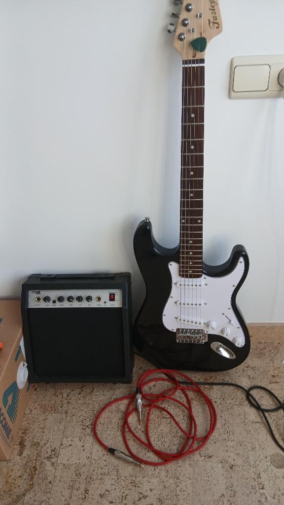 Pack guittare electrique ampli cable et pick, Musique & Instruments, Neuf, Autres marques, Enlèvement ou Envoi, Avec ampli