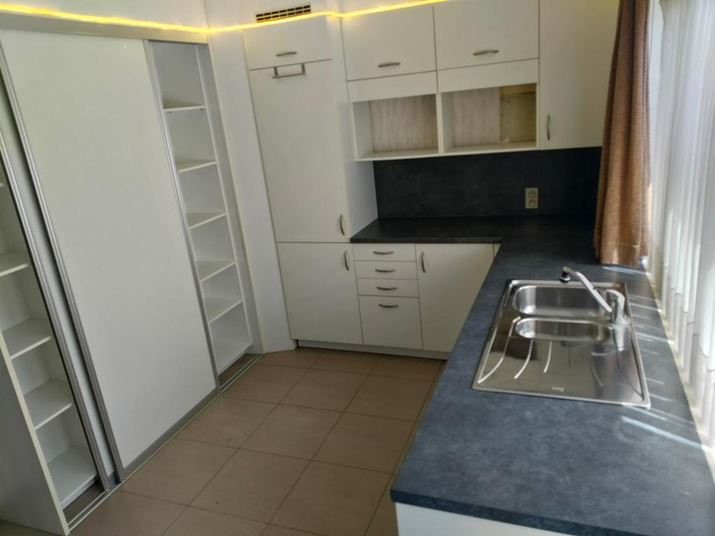 Complete keuken inclusief toestellen (zelf afbouwen), Ophalen