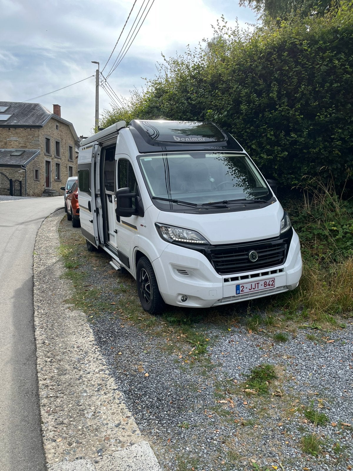 Van Benimar à vendre, Marchepied électrique, Réfrigérateur, Toilette à cassette, Boîte manuelle