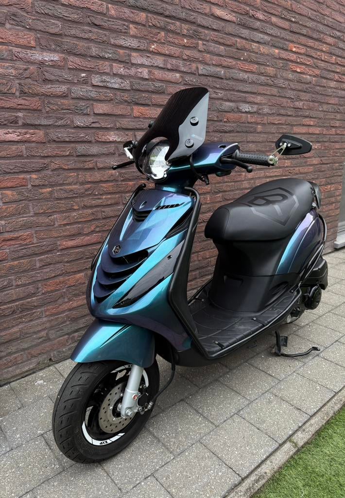 Piaggio Zip i-Get euro 5 | 2435 km | Full Option | Klasse -A, Fietsen en Brommers, Scooters | Piaggio, Ophalen, Zip, Klasse A (25 km/u)