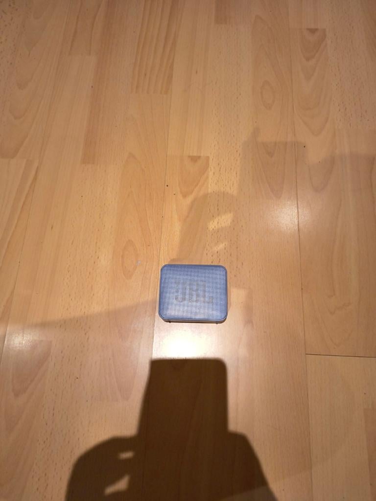 JBL go essential, Ophalen