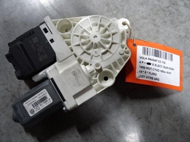 MOTEUR LEVE VITRE ELECTRIQUE ARRIÈRE GAUCHE Passat (3C2), Arrière, Volkswagen, Mevr. I. Hauben, Utilisé
