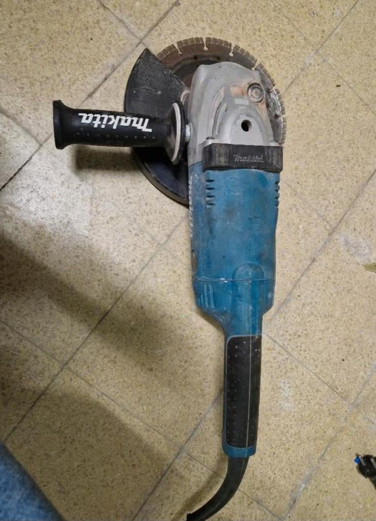 Meule Makita 230 mm, Enlèvement