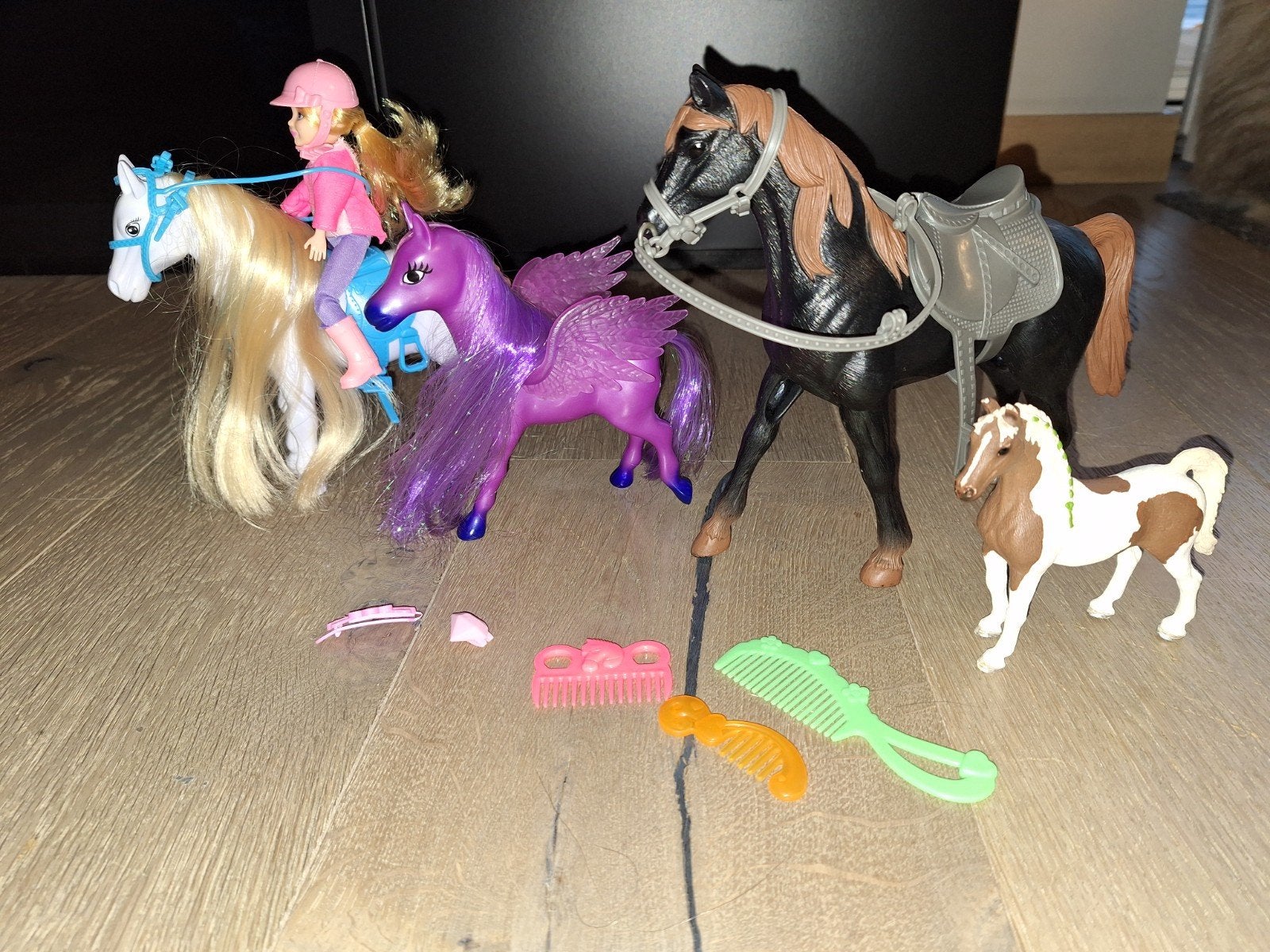Paardenset, Enlèvement