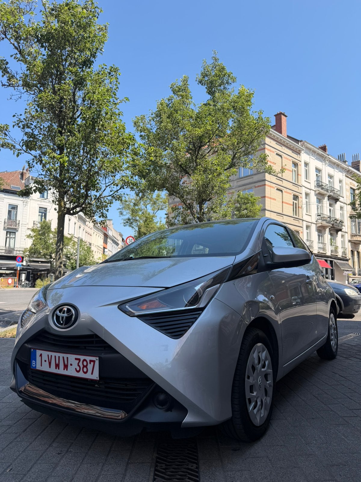 Toyota Aygo - Automaat - 9900km, Auto's, Stof, Zwart, 5 deurs, Particulier