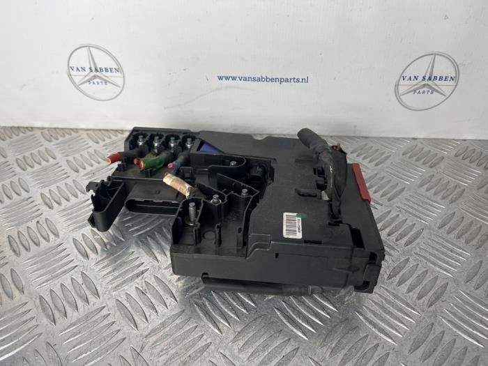 Boîte à fusibles d'un Mercedes C-Klasse, -, 3 mois de garantie, Utilisé, -
