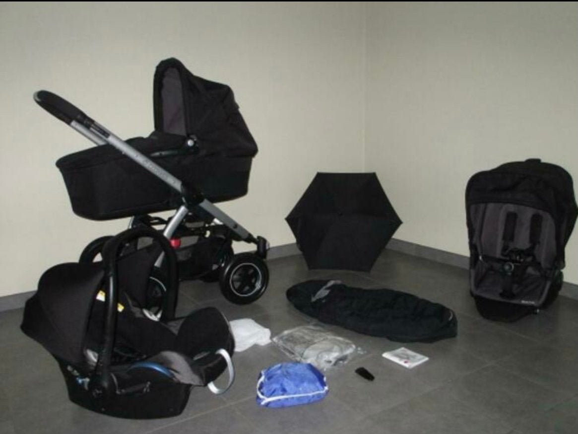 Ensemble 3 en 1 Maxi -Cosi Mura 4 poussettes nomades noires, Enfants & Bébés, Buggys, Couverture pieds, Ba, Comme neuf, Enlèvement