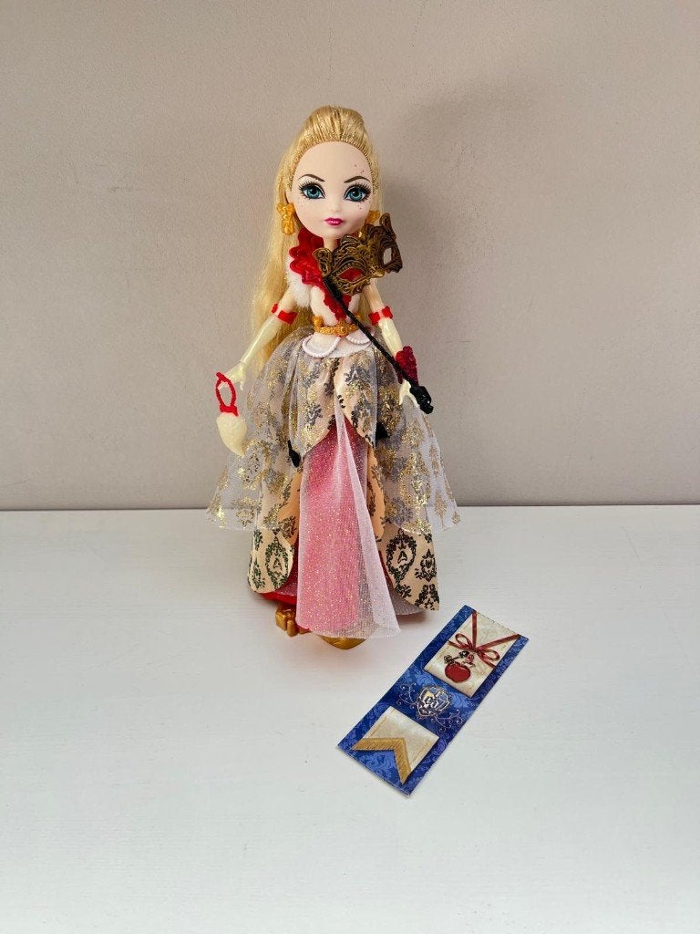 Poupée Ever After High Apple White Thronecoming Mattel, Enlèvement ou Envoi, Utilisé, Fashion Doll