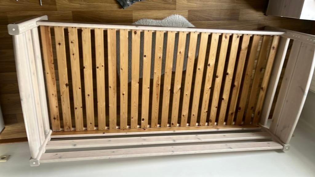 Bed 90x200, Huis en Inrichting, Slaapkamer | Bedden, Ophalen, Zo goed als nieuw, Wit