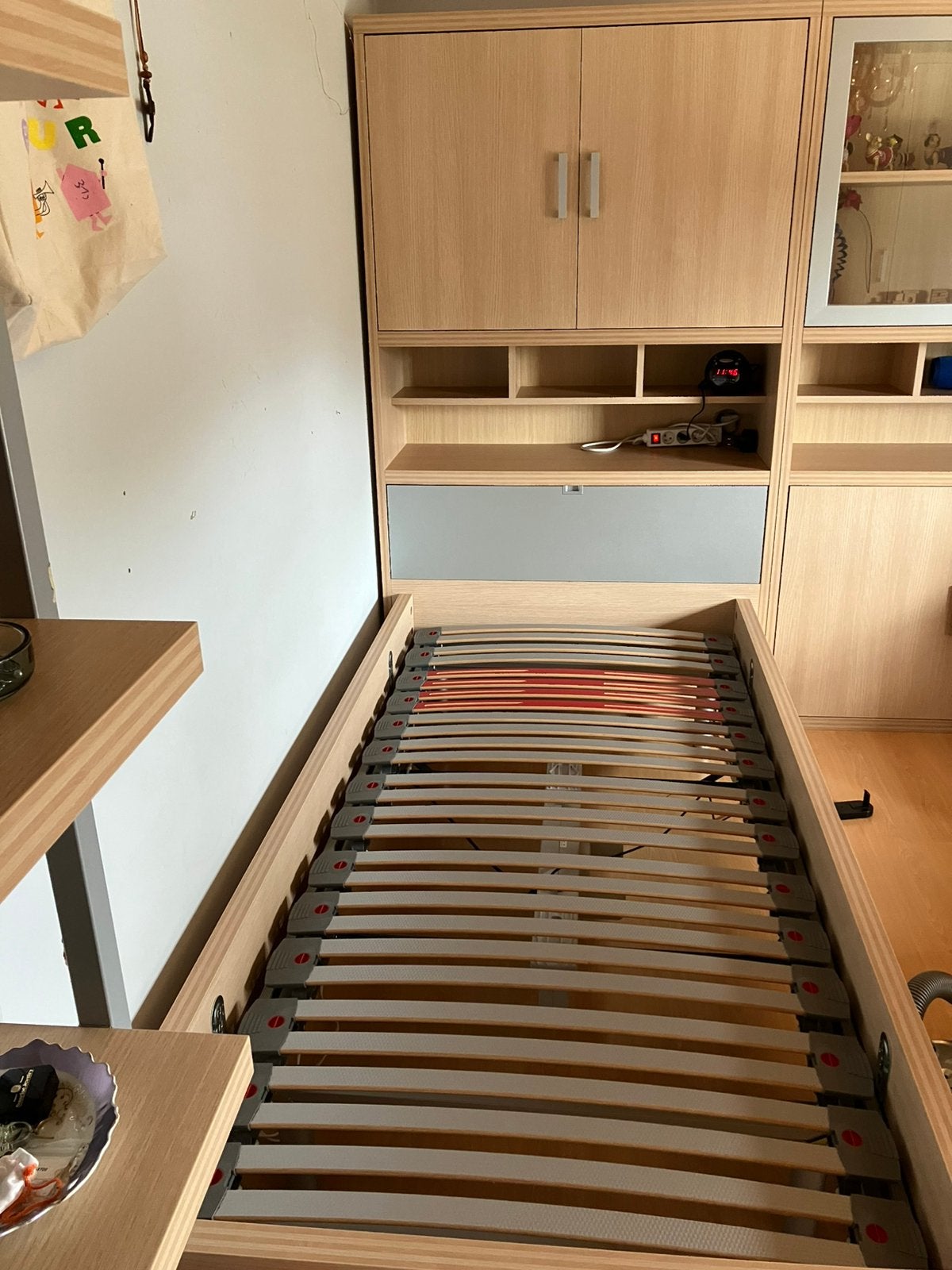 Slaapkamer kast met bedframe, Ophalen, Gebruikt