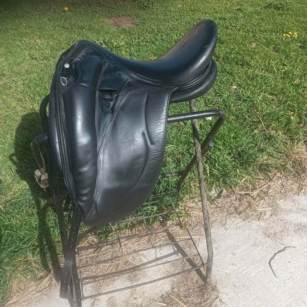 Dressuurzadel Devoucoux, Dieren en Toebehoren, Ophalen