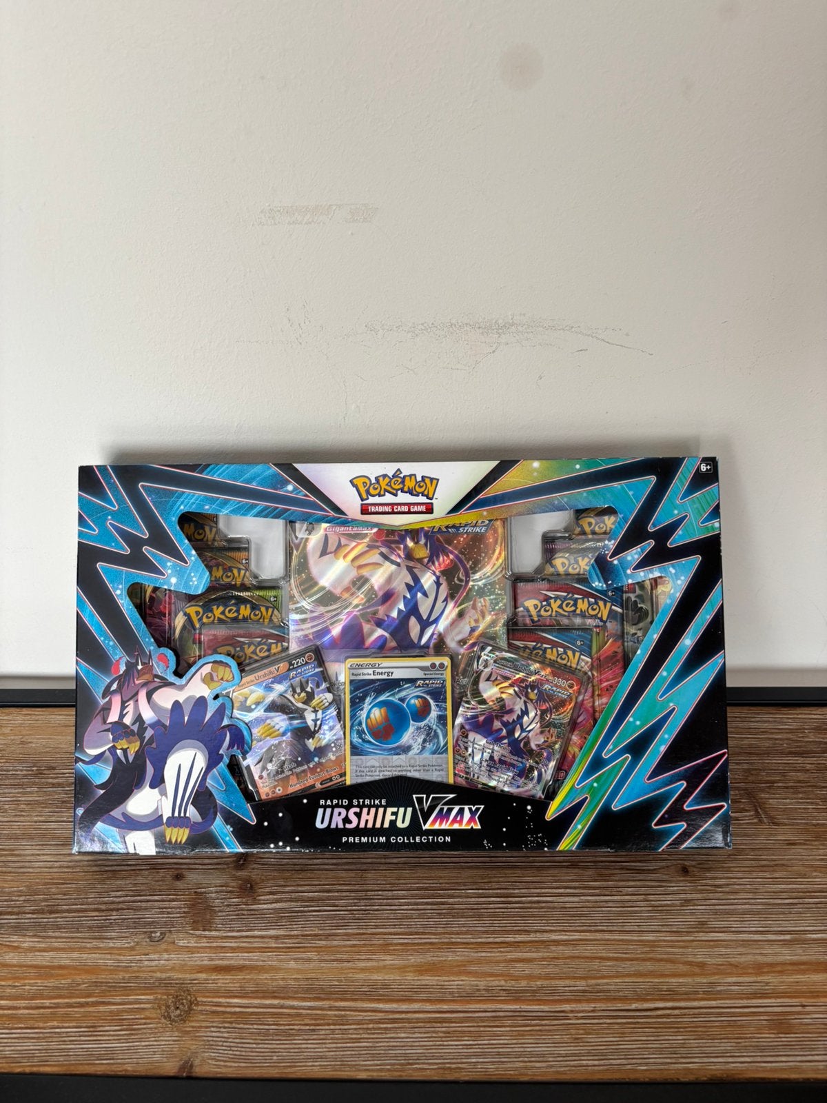 Pokemon kaart - Urshifu VMAX, Ophalen of Verzenden, Nieuw, Boosterbox, Foil