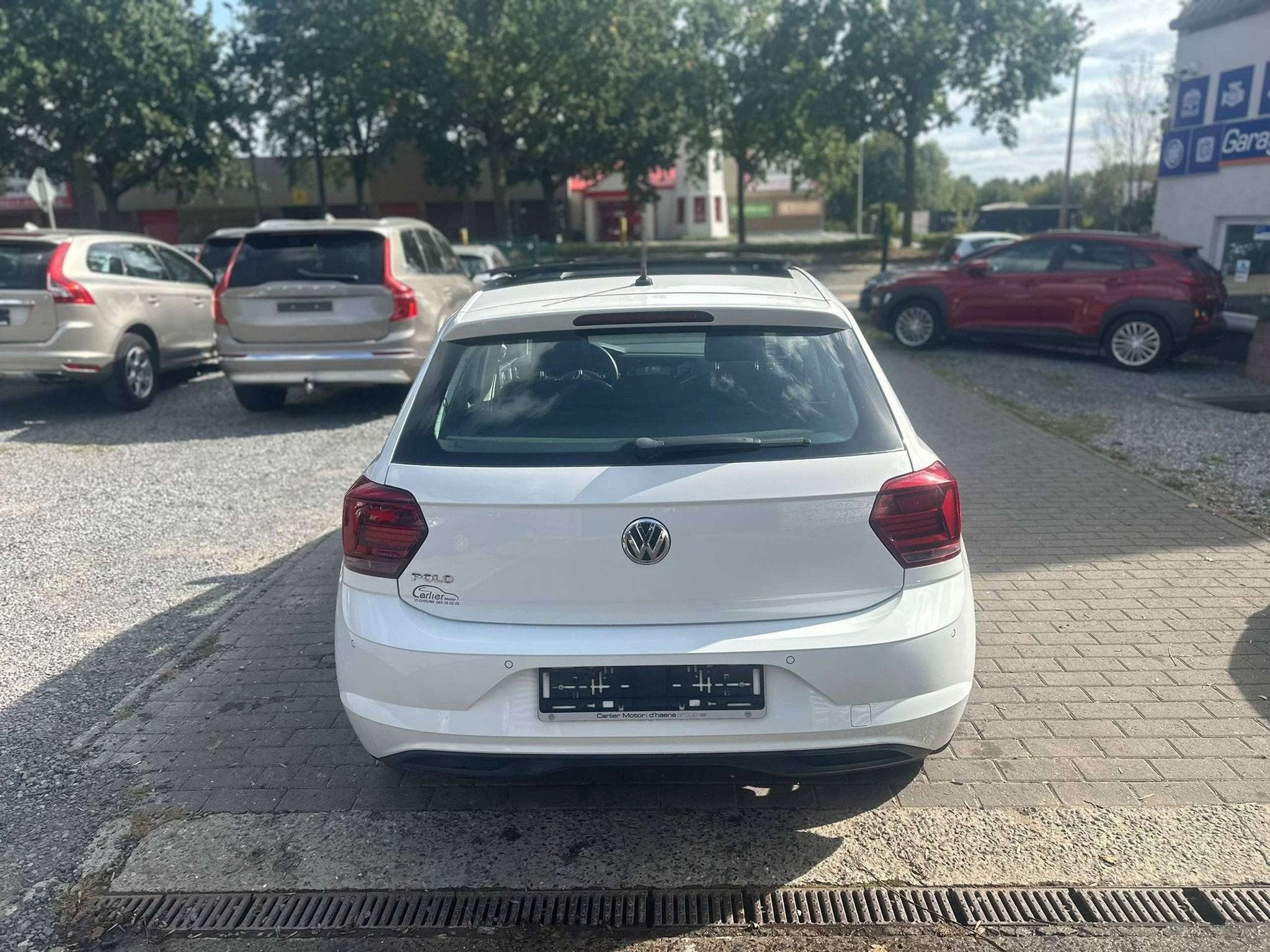 Volkswagen Polo POLO1.0 I.Q DRIVE (bj 2020), Auto's, Voorwielaandrijving, Gebruikt, Zwart, Wit