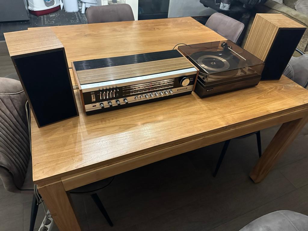 Simpele vintage stereoset voor vinyl en FM radio, Gebruikt, Losse componenten, Tuner of Radio, Ophalen