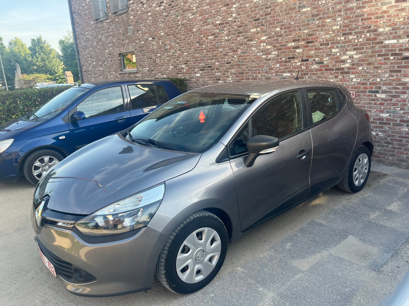 Renault Clio IV 1.2 16V 75 ch 2015 - 76 000 km bon état, Autos, Achat, 5 portes, Particulier, Gris