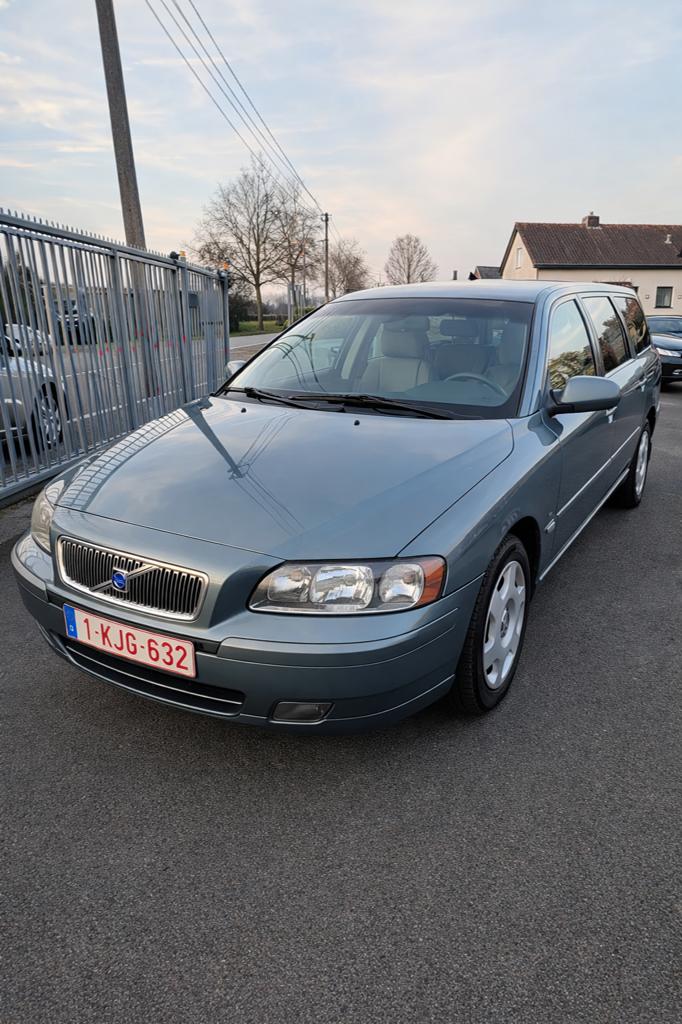 Volvo v70 2,5 diesel manueel 340 dkm 140 pk 1 ste eigenaar, Autos, Volvo, Particulier, V70, Diesel, Boîte manuelle, Enlèvement