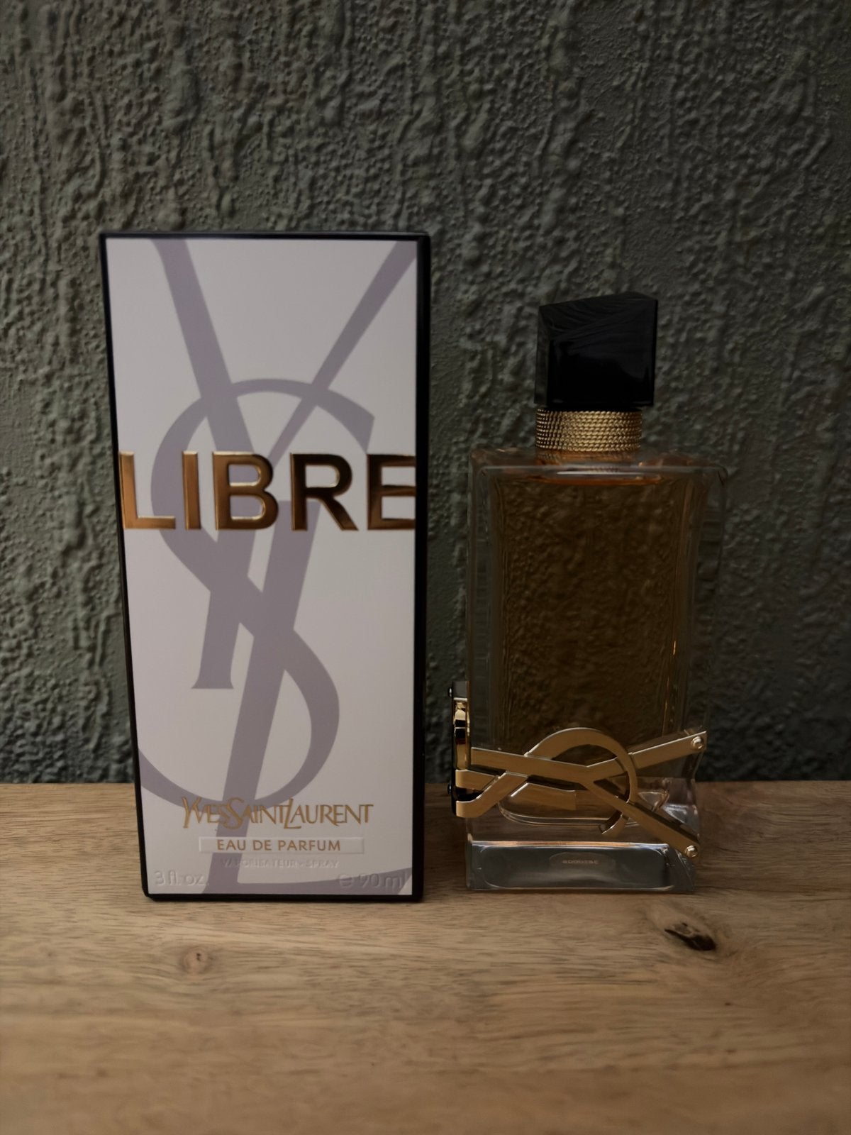 Yves Saint Laurent Libre Eau de Parfum, Handtassen en Accessoires, Uiterlijk | Parfum, Ophalen of Verzenden, Nieuw
