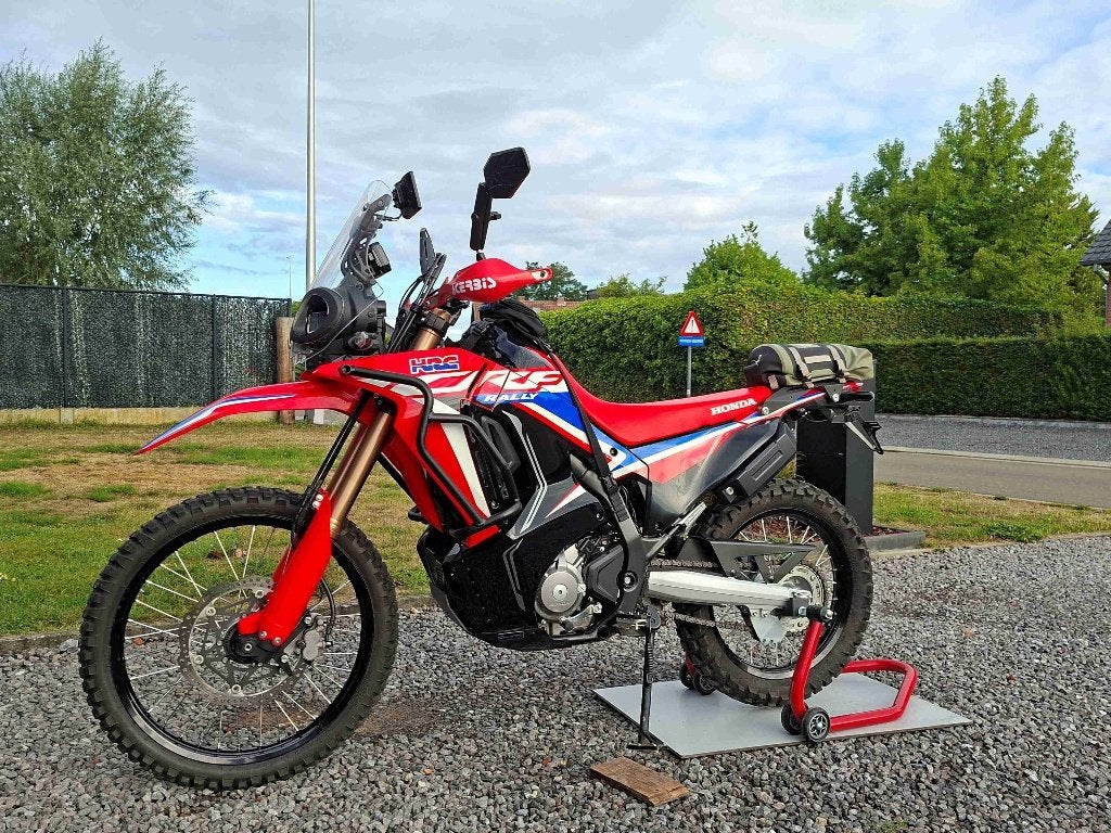Honda CRF300 Rally 2 jaar oud – 2800km, Motoren, 300 cc, Gebruikt, Particulier, Enduro