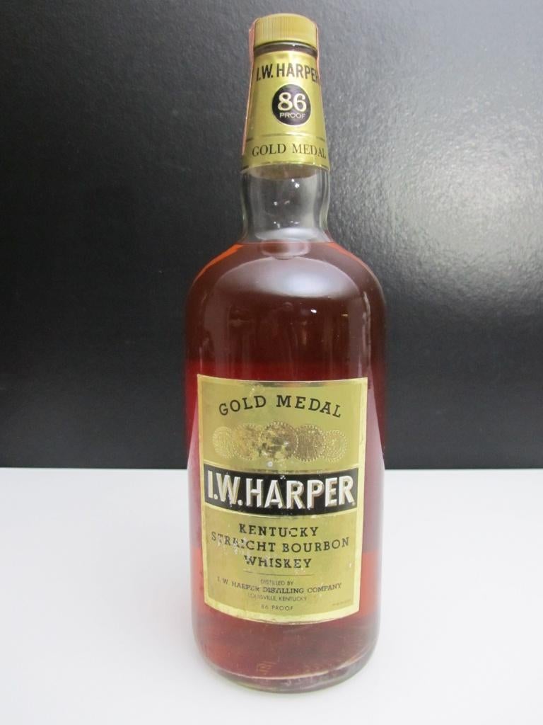 L.W. Harper Kentucky Straight Bourbon (1980) - 86 proof, Collections, Vins, Comme neuf, Autres types, Pleine, Enlèvement ou Envoi