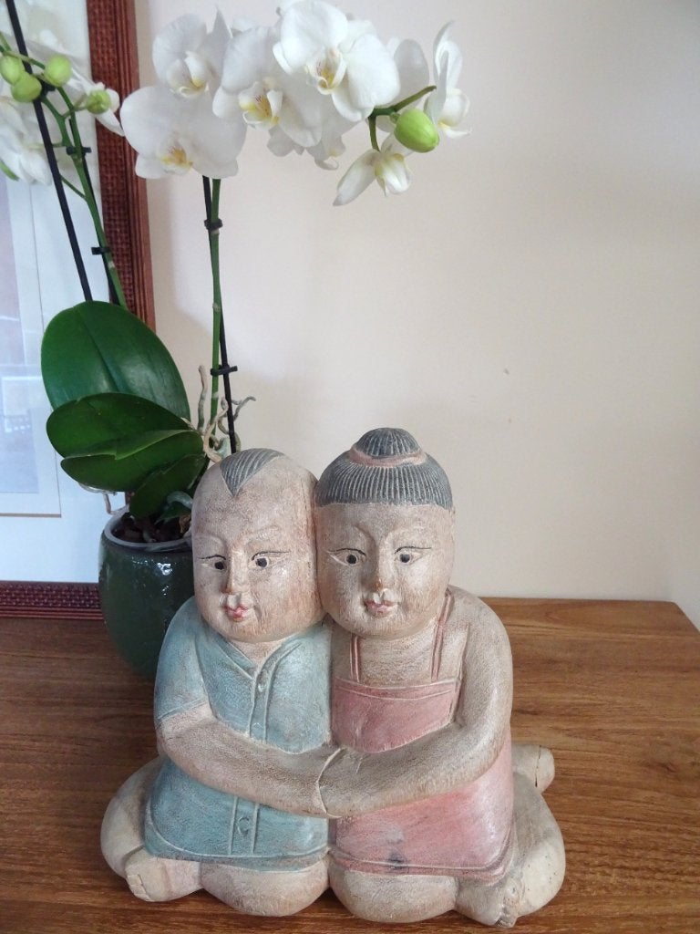 Thaïlande: superbe sculpture:  Lucky Babies, Antiquités & Art, Sculpture, Enlèvement ou Envoi, Bois, Peint
