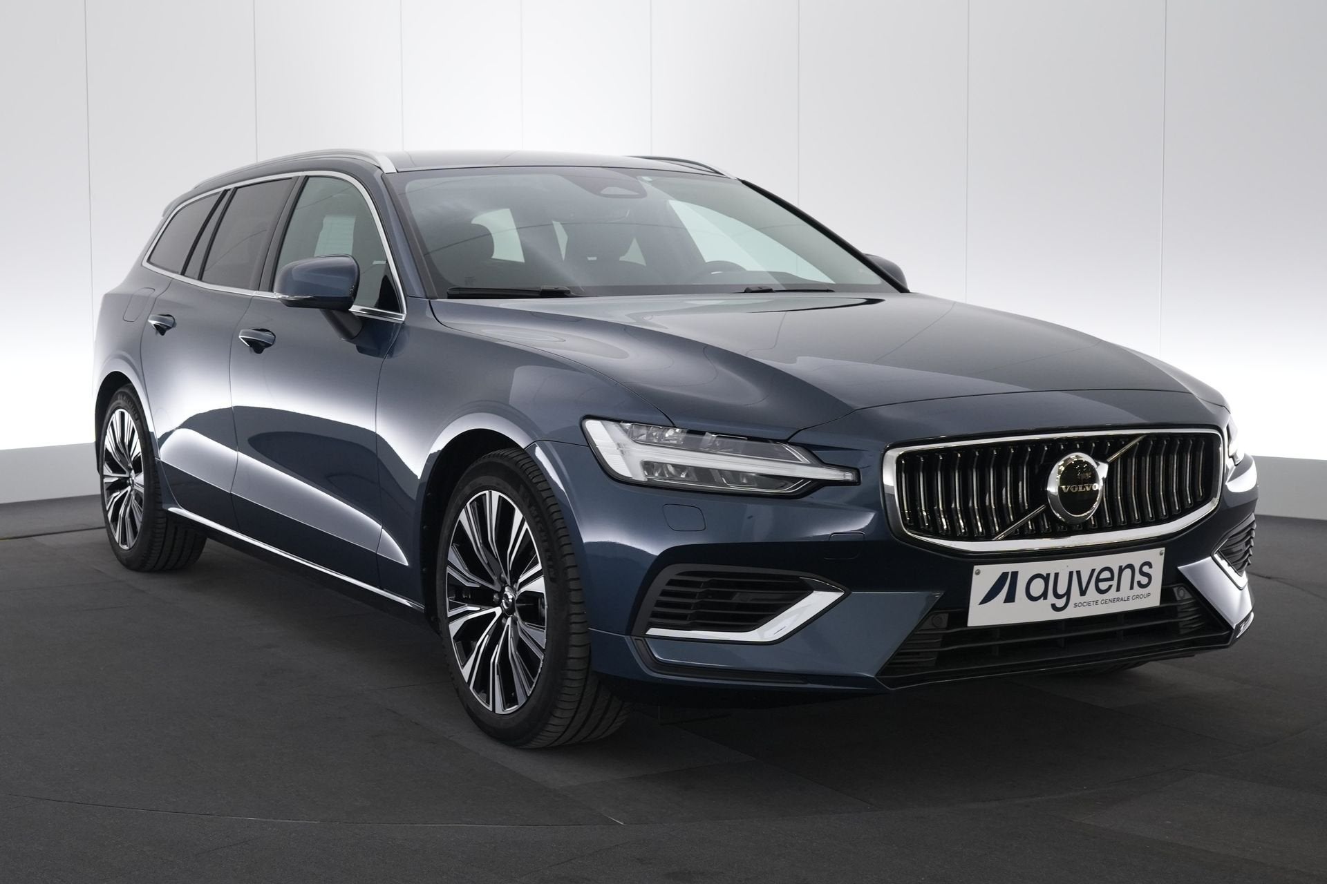 (2DXN684) VOLVO V60, Auto's, Automaat, Gebruikt, Euro 6, 1969 cc