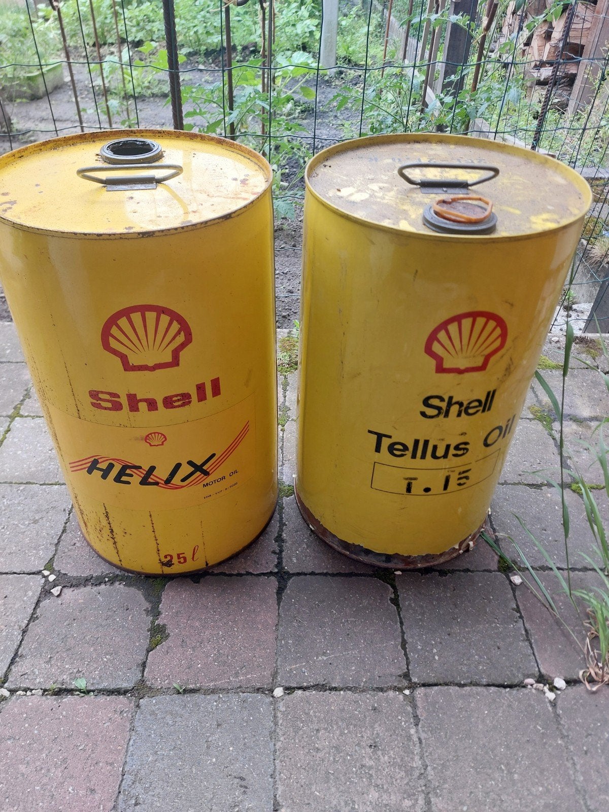 Bidons shell, Collections, Enlèvement