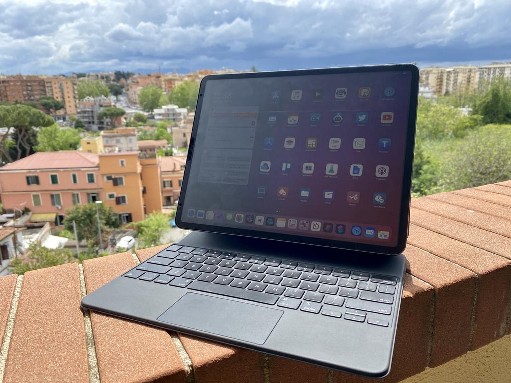 Ipad Pro 11inch M1 - 1TB capacity! + Apple Magic Keyboard, Computers en Software, Apple iPads, Ophalen of Verzenden, Zo goed als nieuw