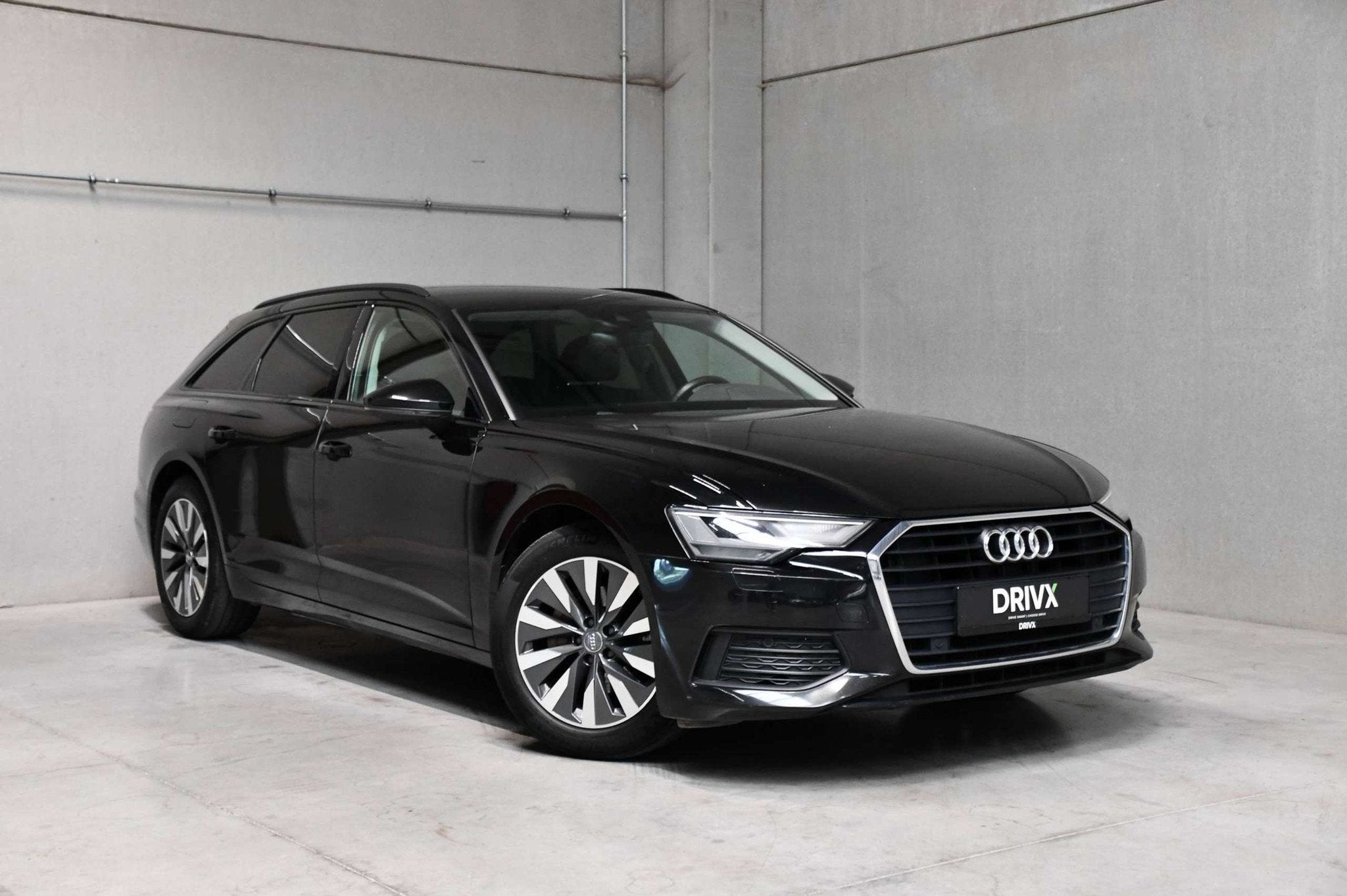 Audi A6 A6 Avant - 30 TDi - Zetelverwarming - Camera - Cruis, Auto's, Gebruikt, 4 cilinders, 136 pk, Zwart