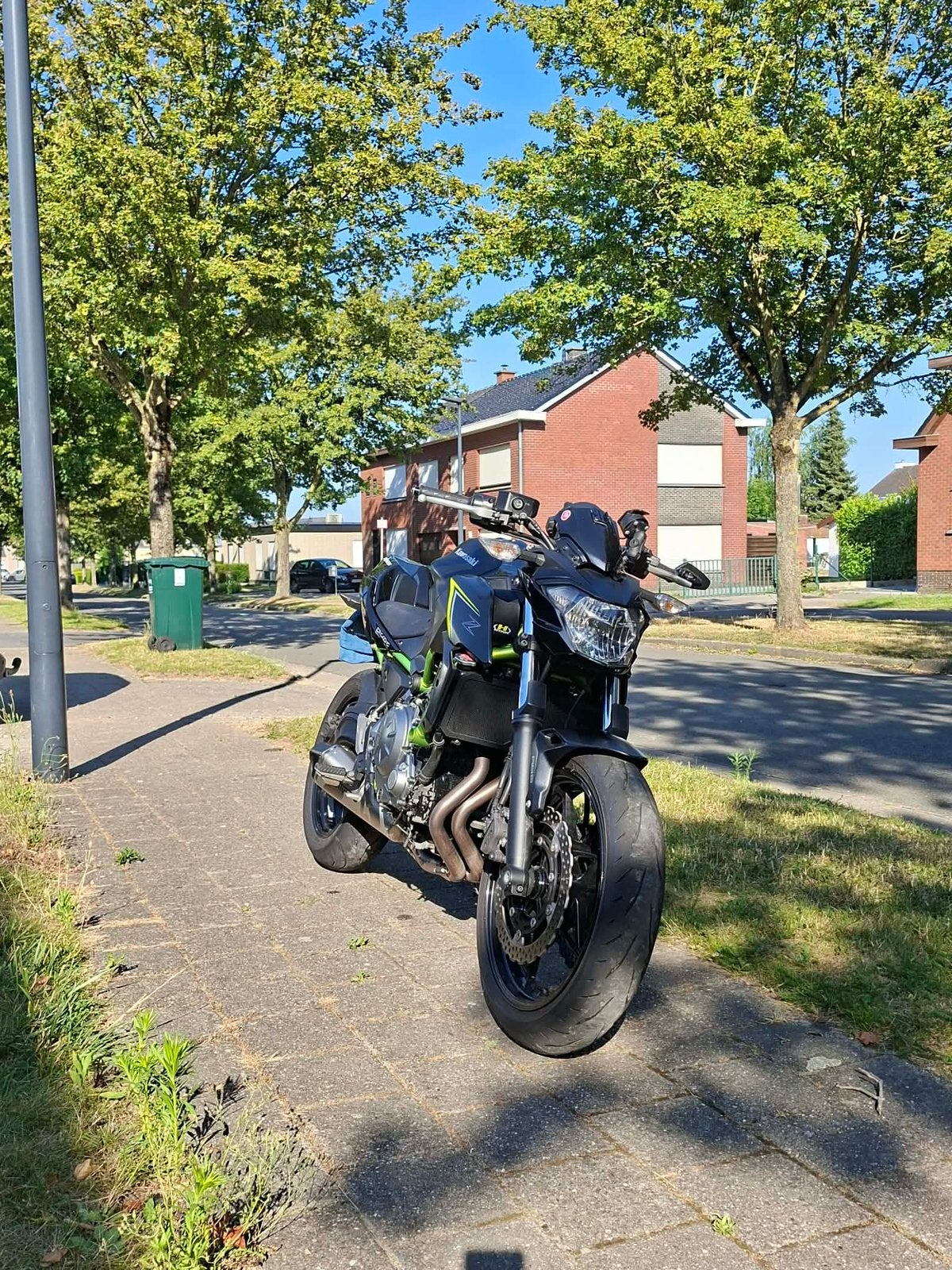 Kawasaki z650, Particulier