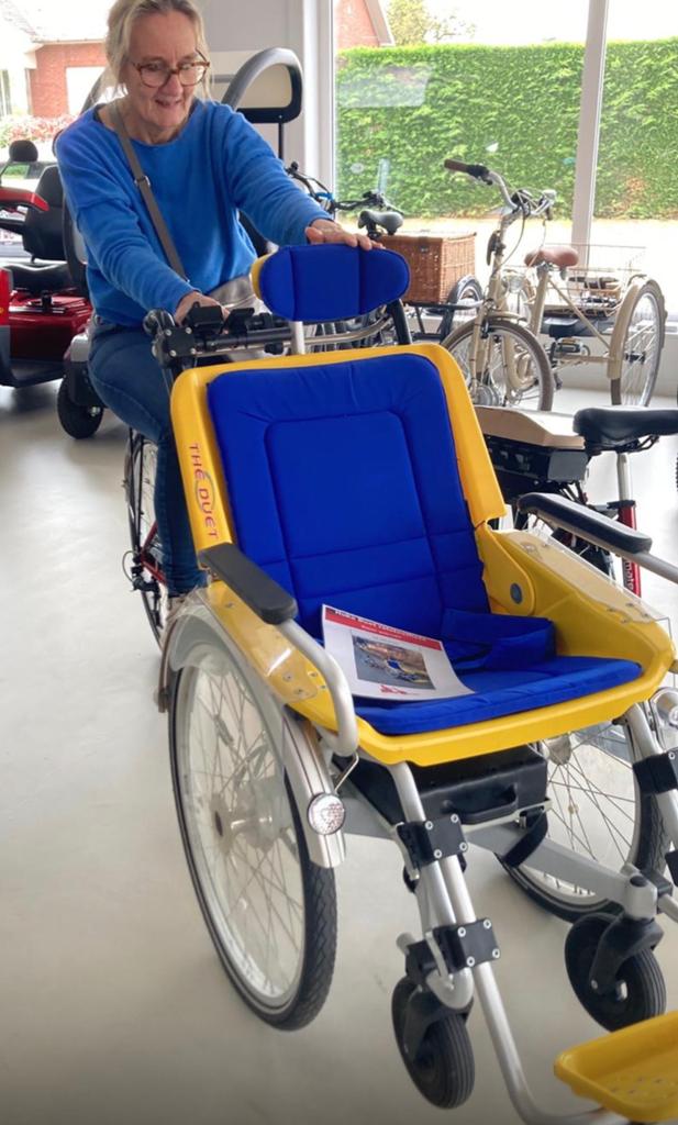 Elektrische rolstoelfiets. Huka. Kan losgekoppeld worden, Diversen, Ophalen, Zo goed als nieuw