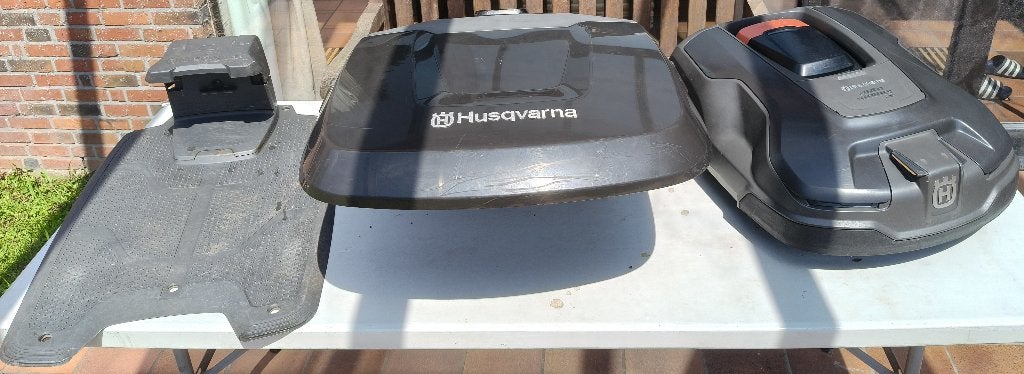 Husqvarna automower 315X (2019), Ophalen, Gebruikt, Bestuurbaar via app, 20 tot 25 cm