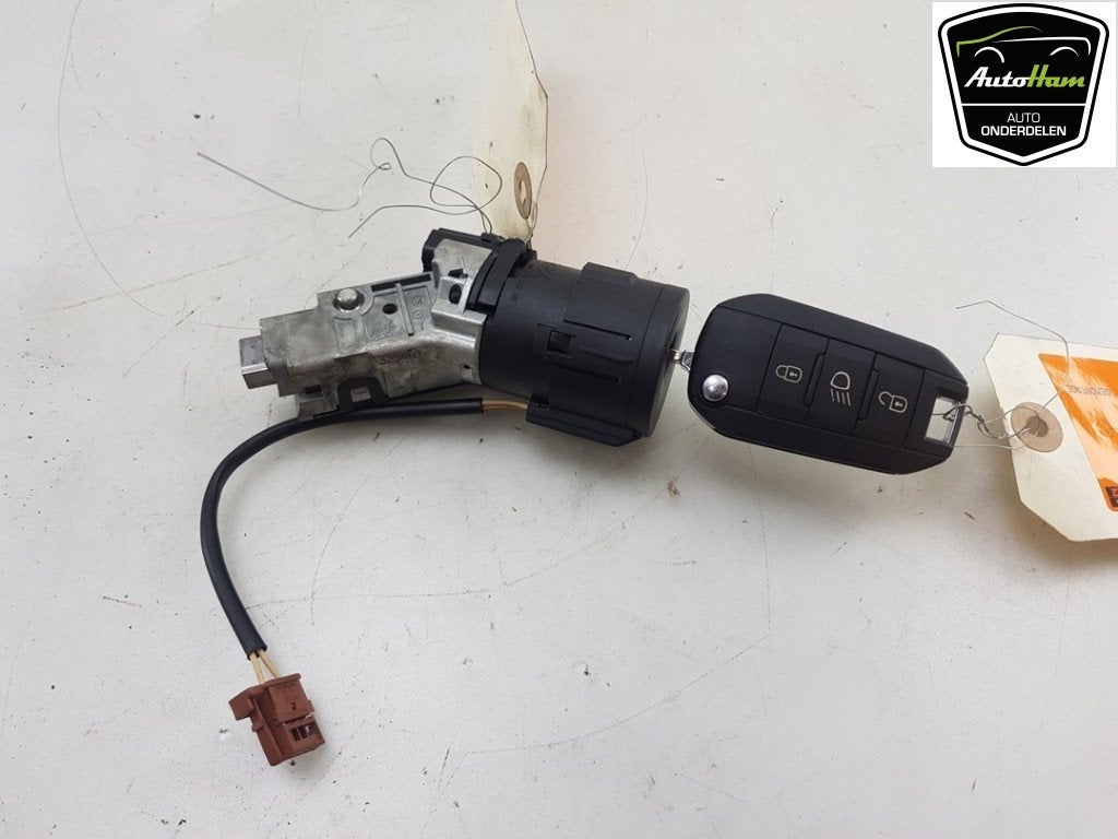NEIMAN / COMMUTATEUR D ALLUMAGE + CLEF (|9663123380|), Kontakt-peugeot@peugeot.com, Utilisé, Peugeot Deutschland GmbH, Bahnhofsplatz
65423  Rüsselsheim, DE