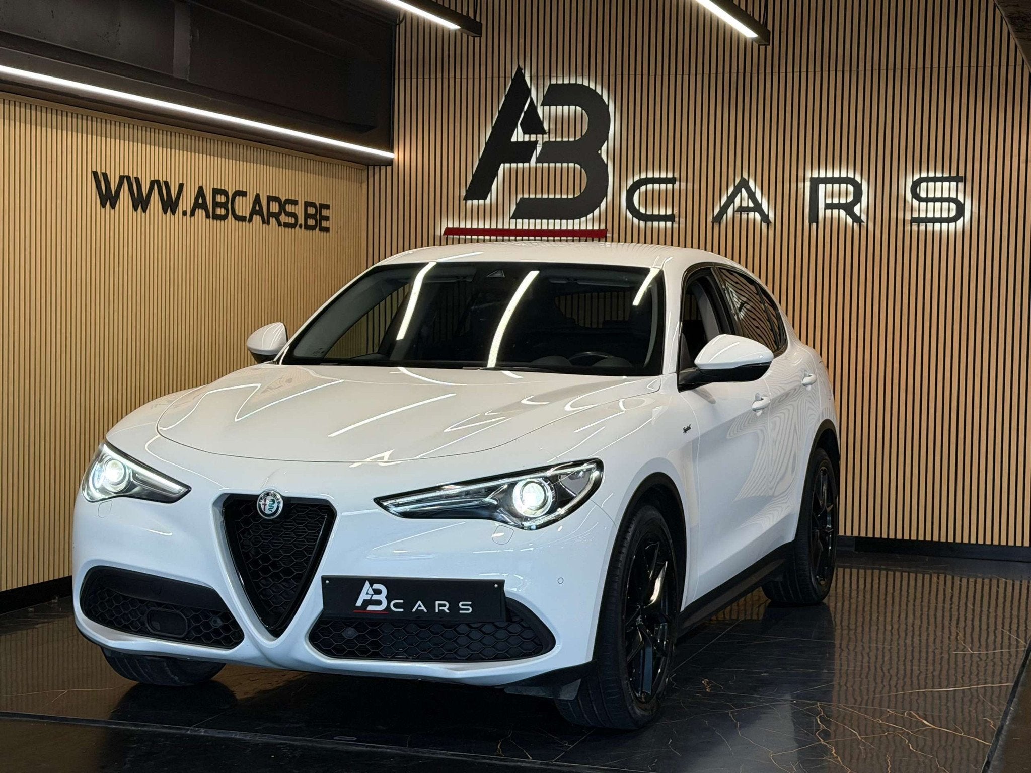 Alfa Romeo Stelvio 2.2MJD SPRINT SPORT * GARANTIE 12 MOIS *, Auto's, Alfa Romeo, Automaat, Gebruikt, Euro 6, 4 cilinders
