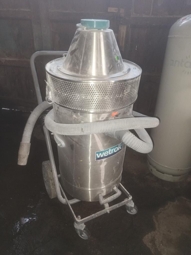Professionele Waterstofzuiger: Wetrok Silento 5000, Doe-het-zelf en Bouw, Reinigingsmachines, Ophalen, Waterstofzuiger