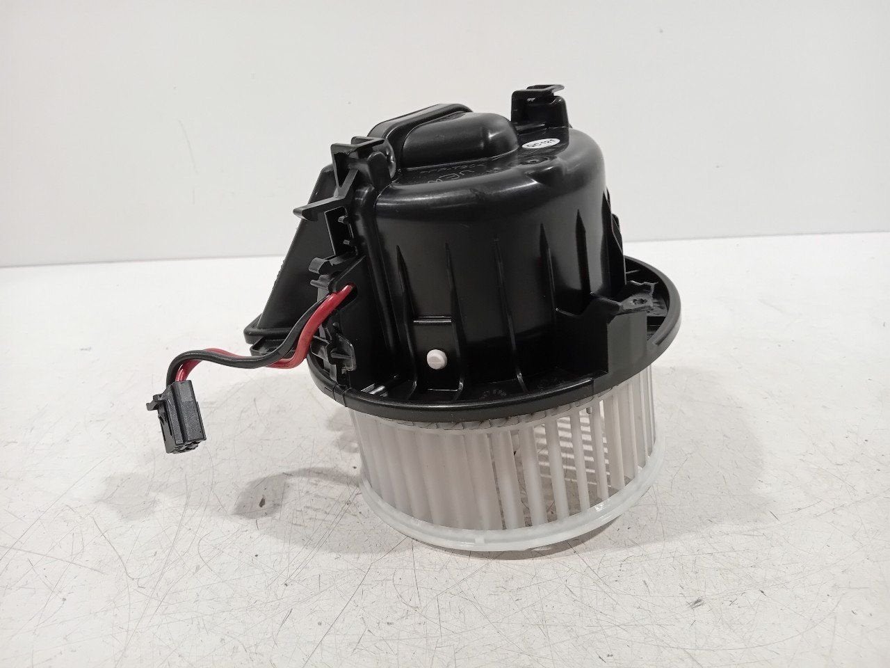 Kachel ventilator motor Volkswagen Polo, Onderdelen@venauto.nl, Van der Ven Autorecycling B.V., Ettenseweg 76, 4706 PB Roosendaal, The Netherlands