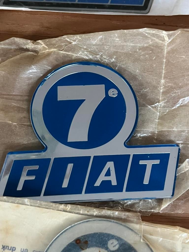 Vintage FIAT FIDELITY-badge, Ophalen of Verzenden